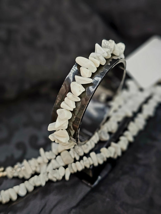 Howlite Chip