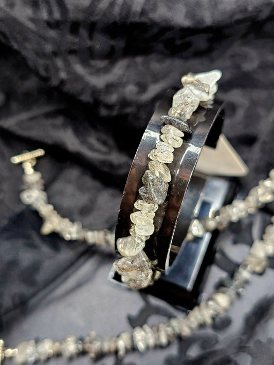 Tourminulated Quartz Chip